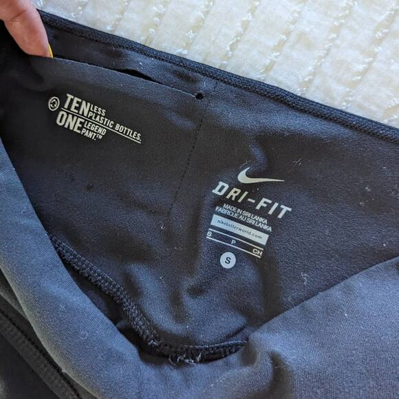 Nike Legend Dri-Fit Purple Mesh Cropped Leggings size Small - Picture 5 of 5